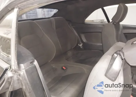 2015 Ford Mustang V6 z USA, uszkodzony, nr VIN 1FATP8EM6F5427235